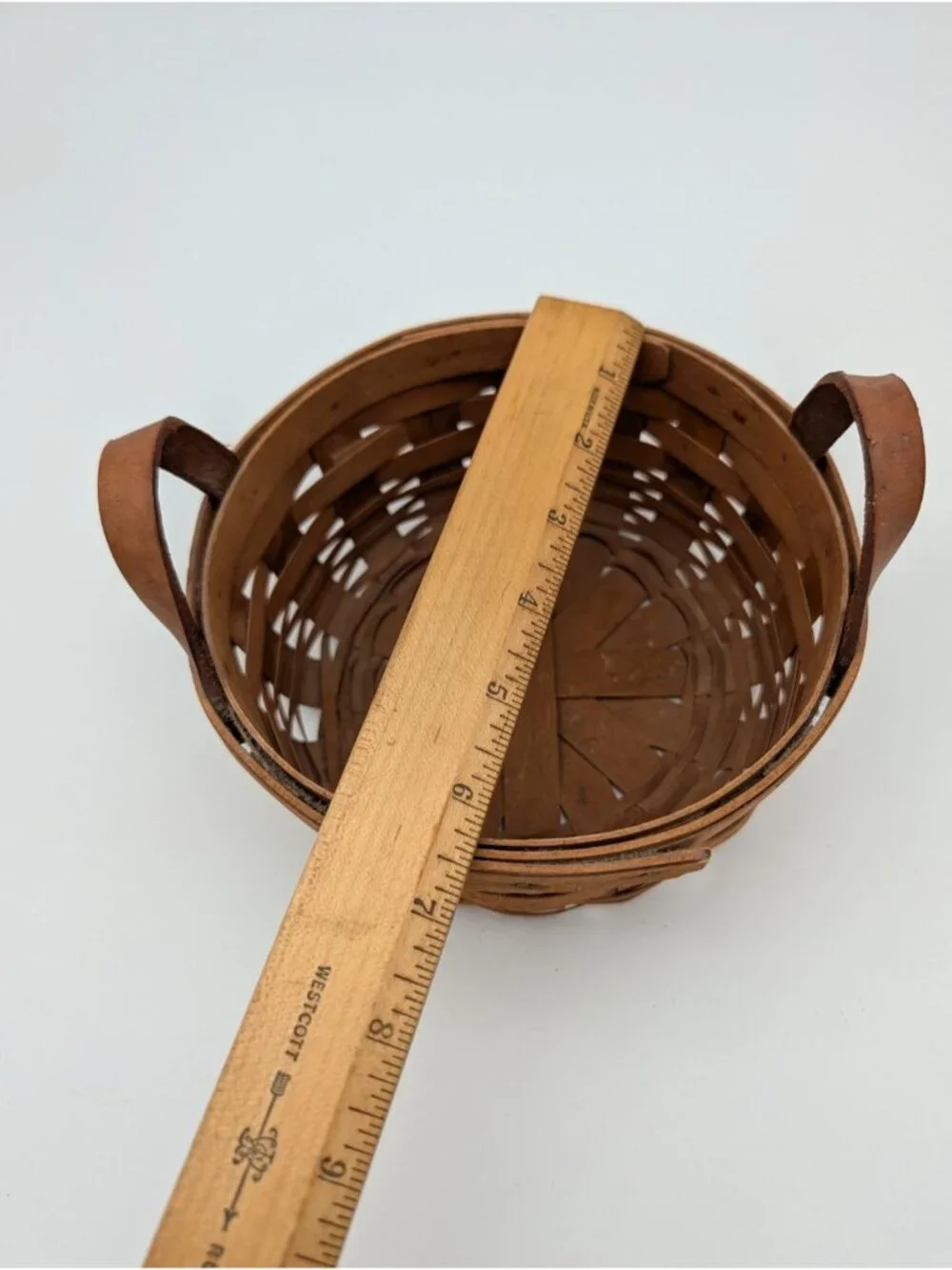 Longaberger 1994 Round Leather Handle Basket vintage